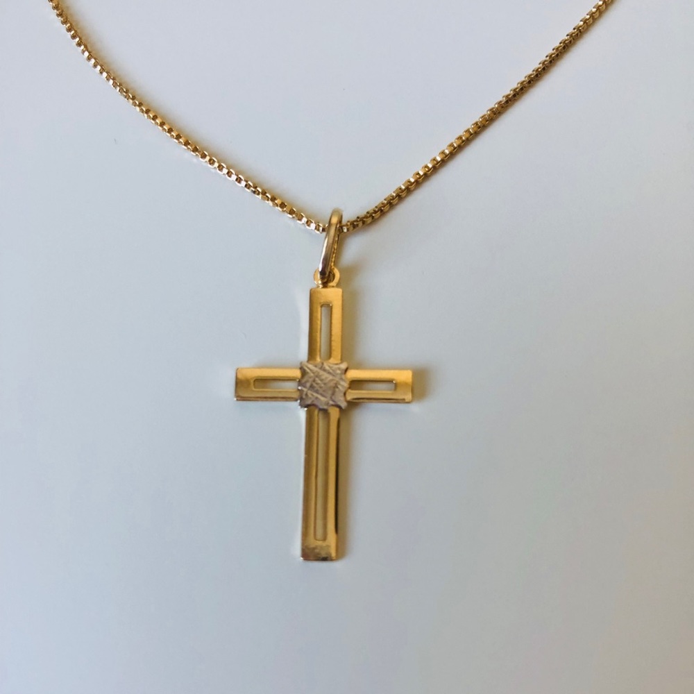 18k gold plated Cross ✝️ pendant - FIRM